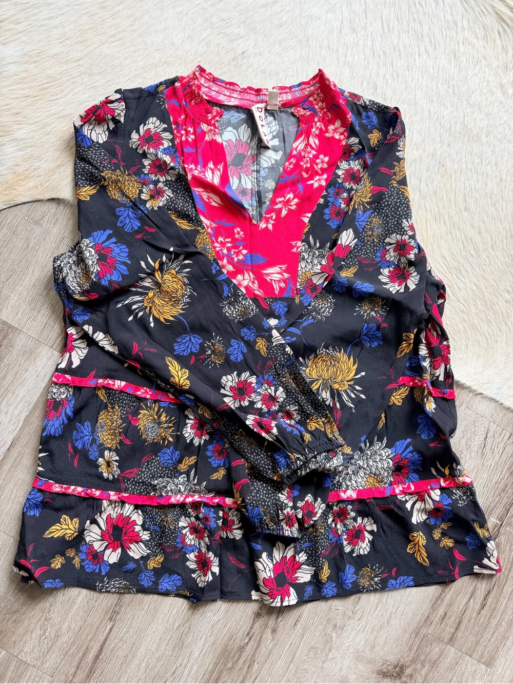 dolan Floral V-Neck Ruffle Blouse - Black & Red Floral